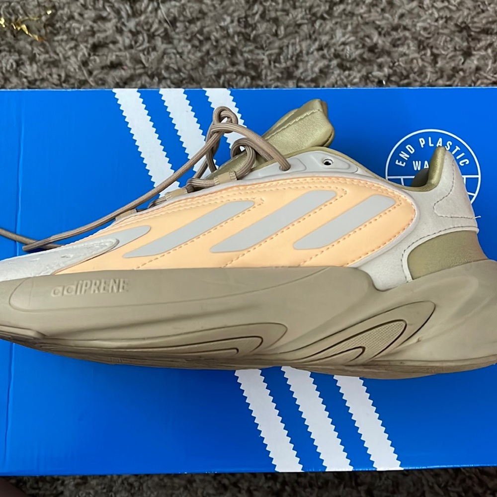 Ozelia Adidas